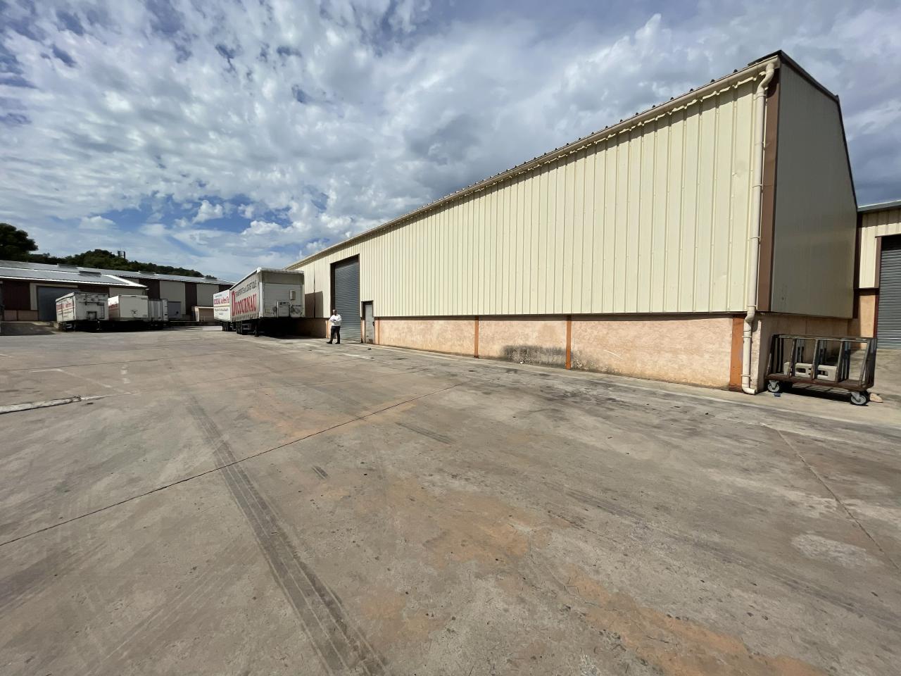 Local d'activité Flassans-sur-Issole 870m² Location local d'activité Flassans-sur-Issole Var OLACT2315412 1